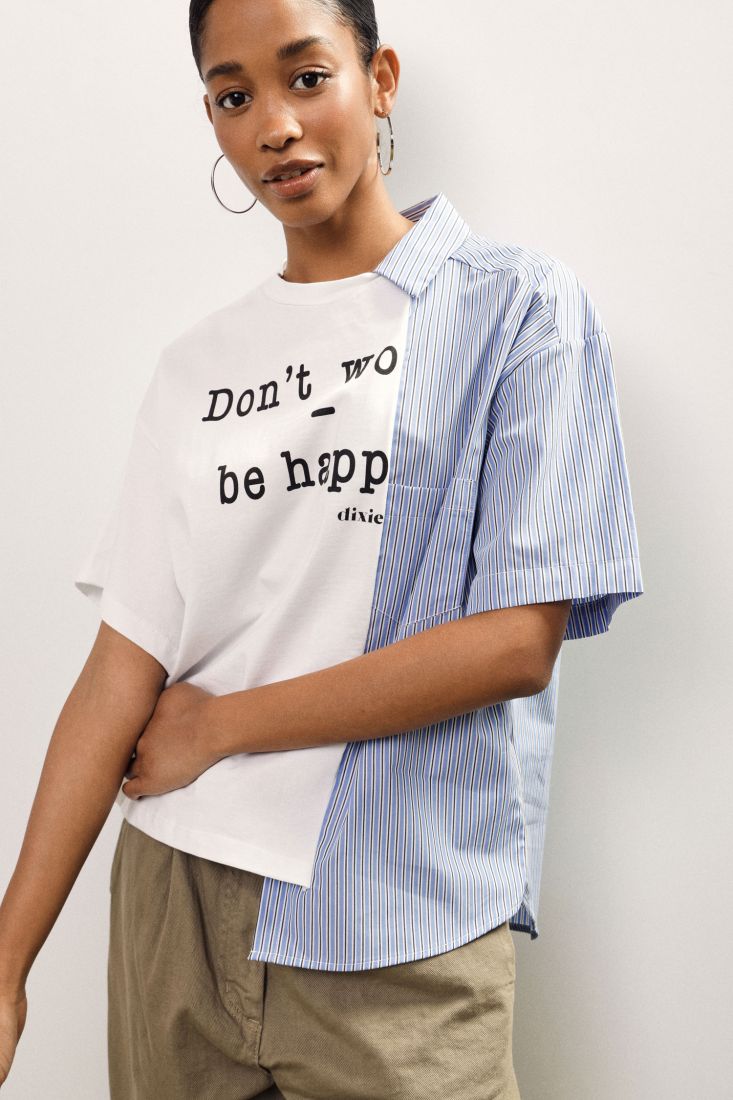 T-shirt asimmetrica con stampa e righe