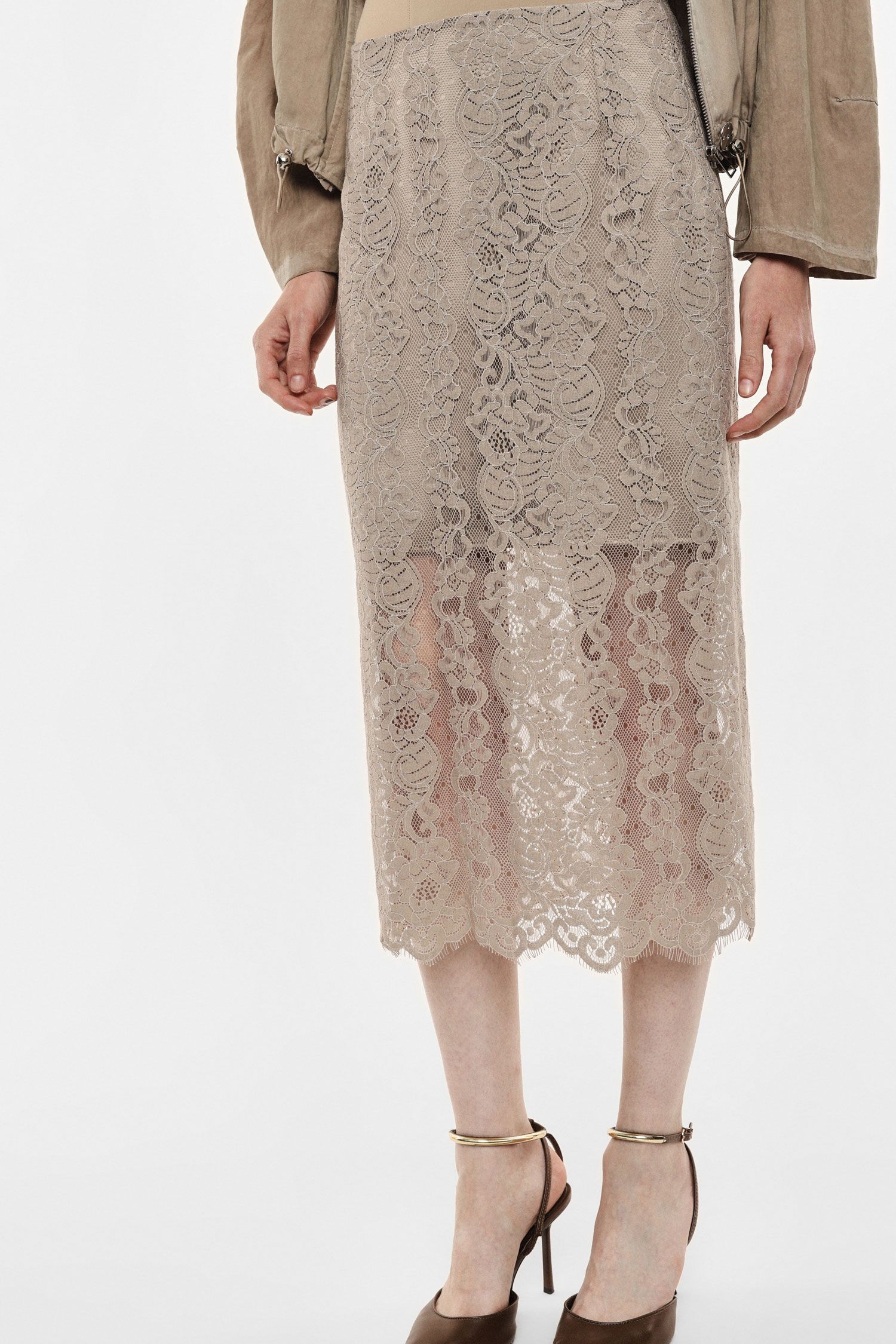 Gonna midi in pizzo con spacco laterale