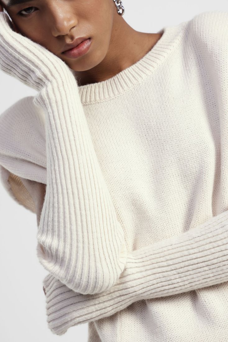 Maglione corto con maniche lunghe rimovibili