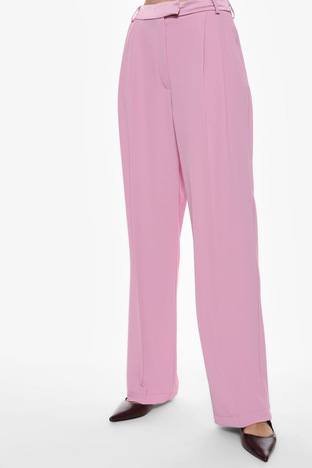 Pantaloni ampi a vita alta