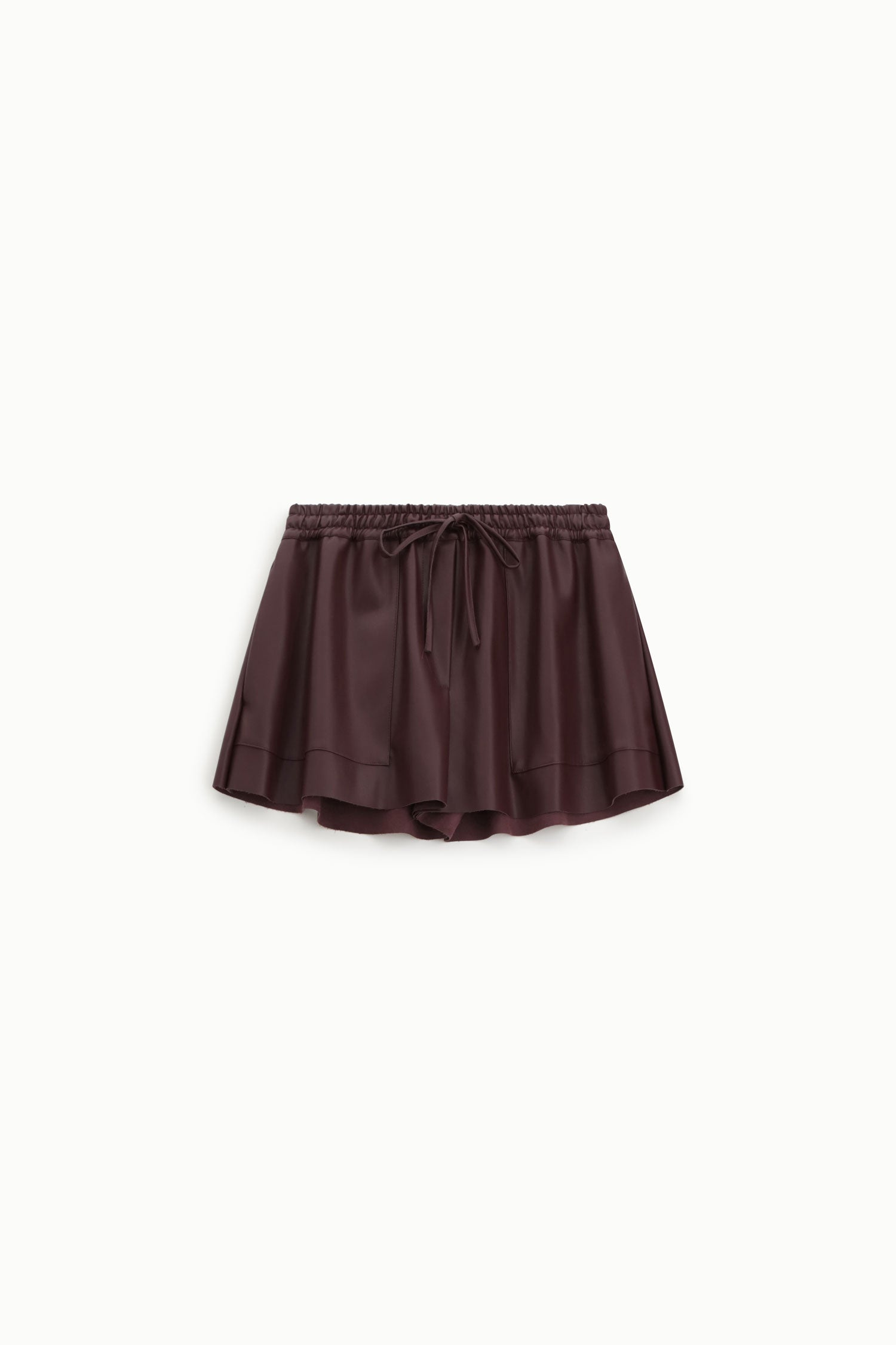 Shorts svasati con elastico e laccetto