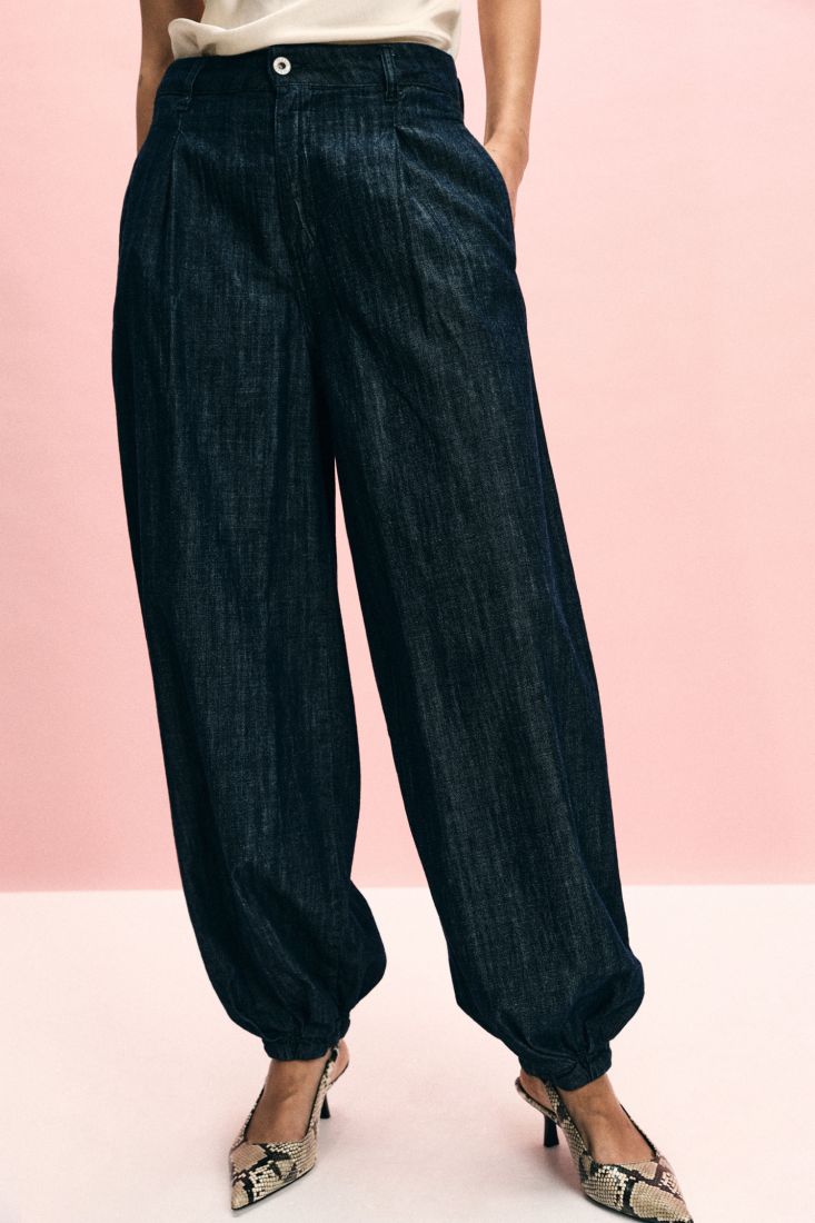 Jeans baloon fit con fondo elastico