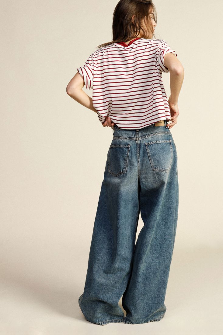 Jeans a gamba ampia con pinces