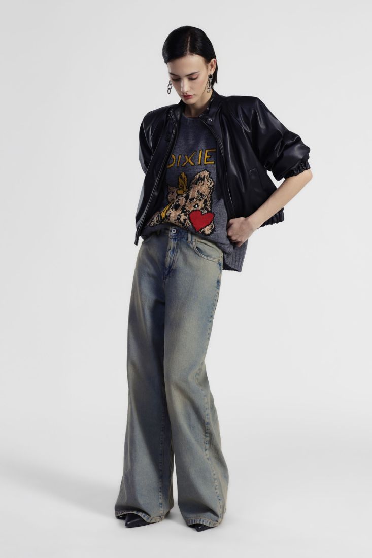 Jeans a gamba ampia vita alta con lavaggio vissuto