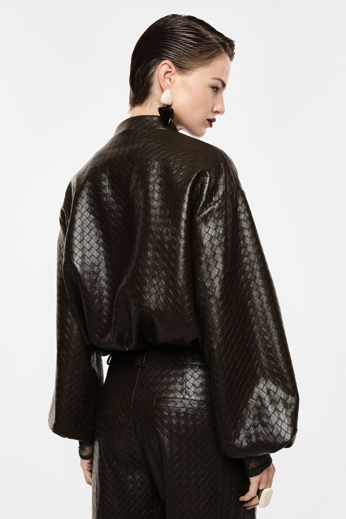 Bomber jacket corta con maniche ampie e zip