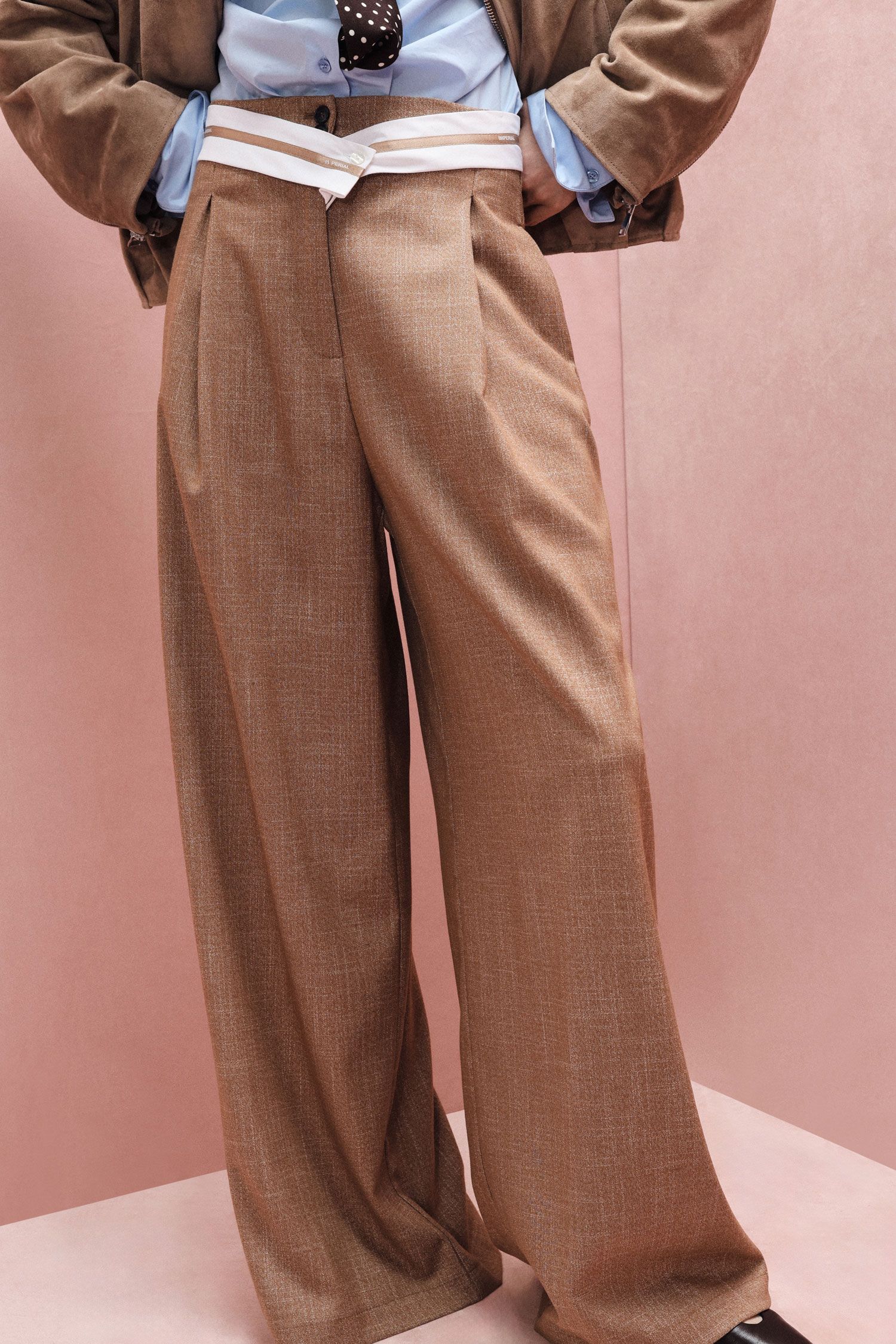 Pantaloni palazzo a vita alta con cintura intrecciata