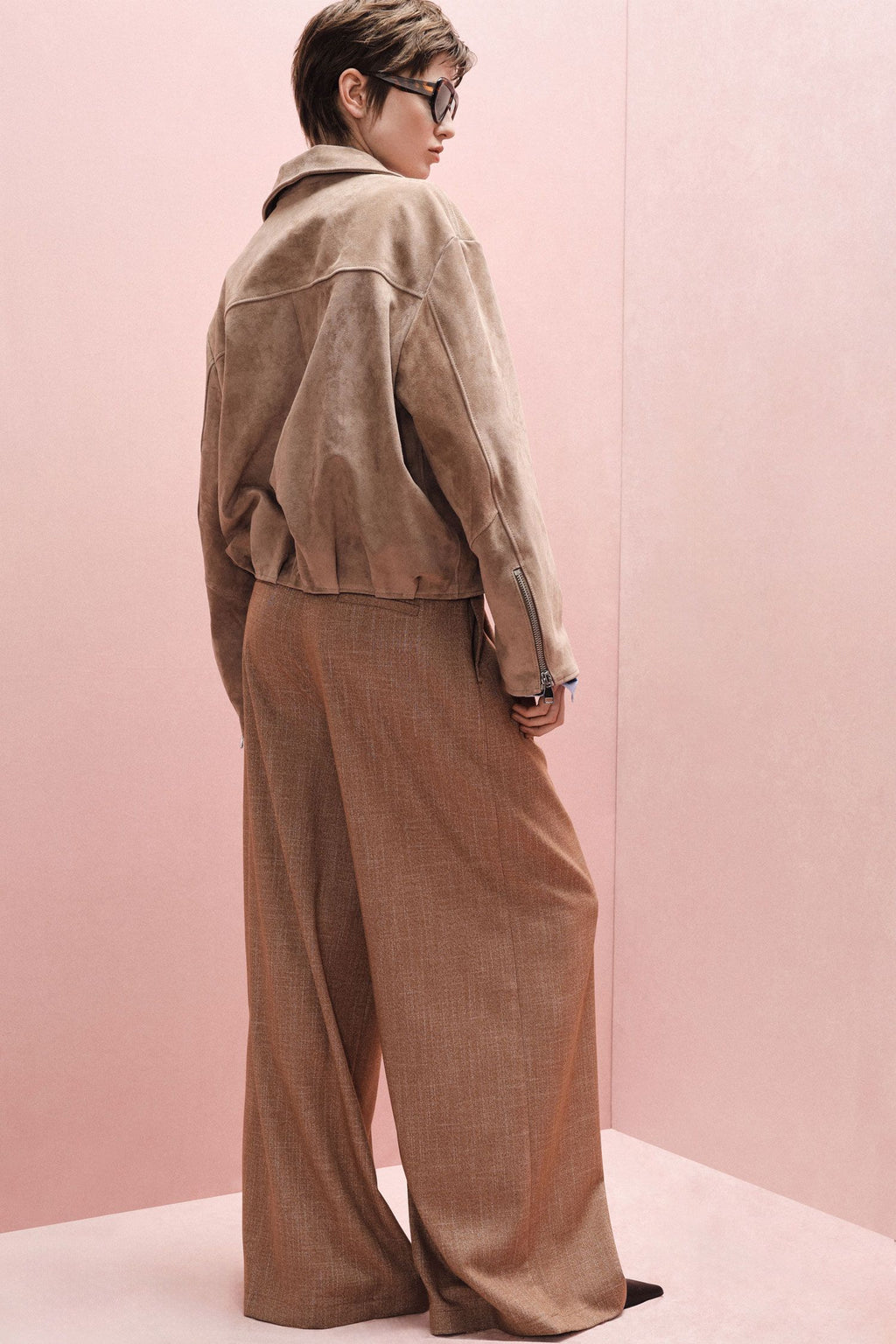 Pantaloni palazzo a vita alta con cintura intrecciata