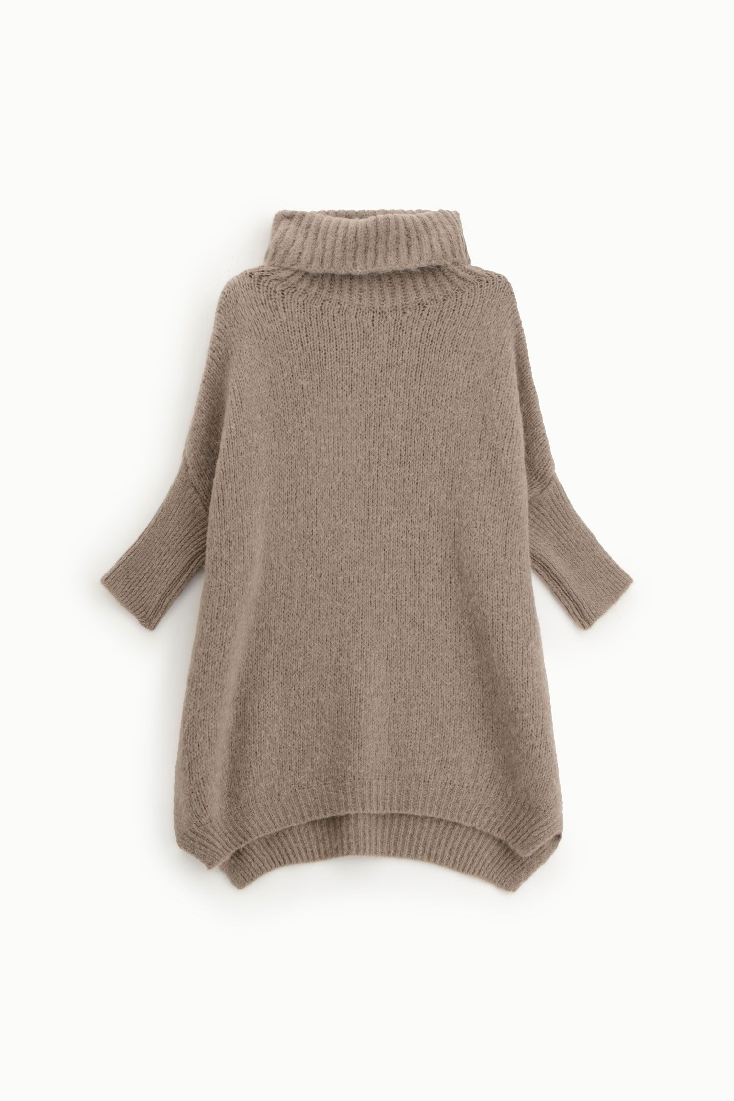 Maglione over collo alto