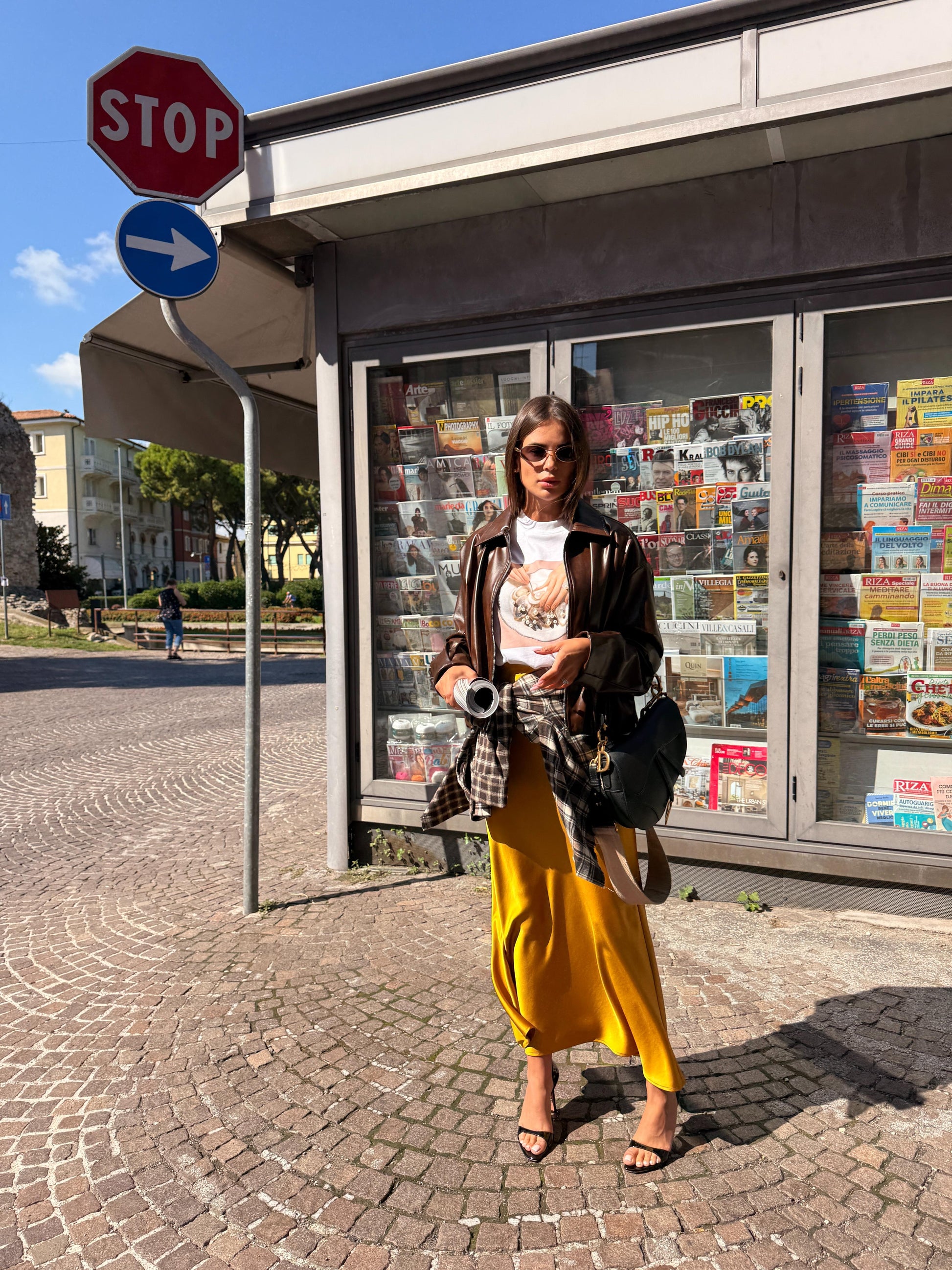 Giacca in ecopelle con zip e colletto classico