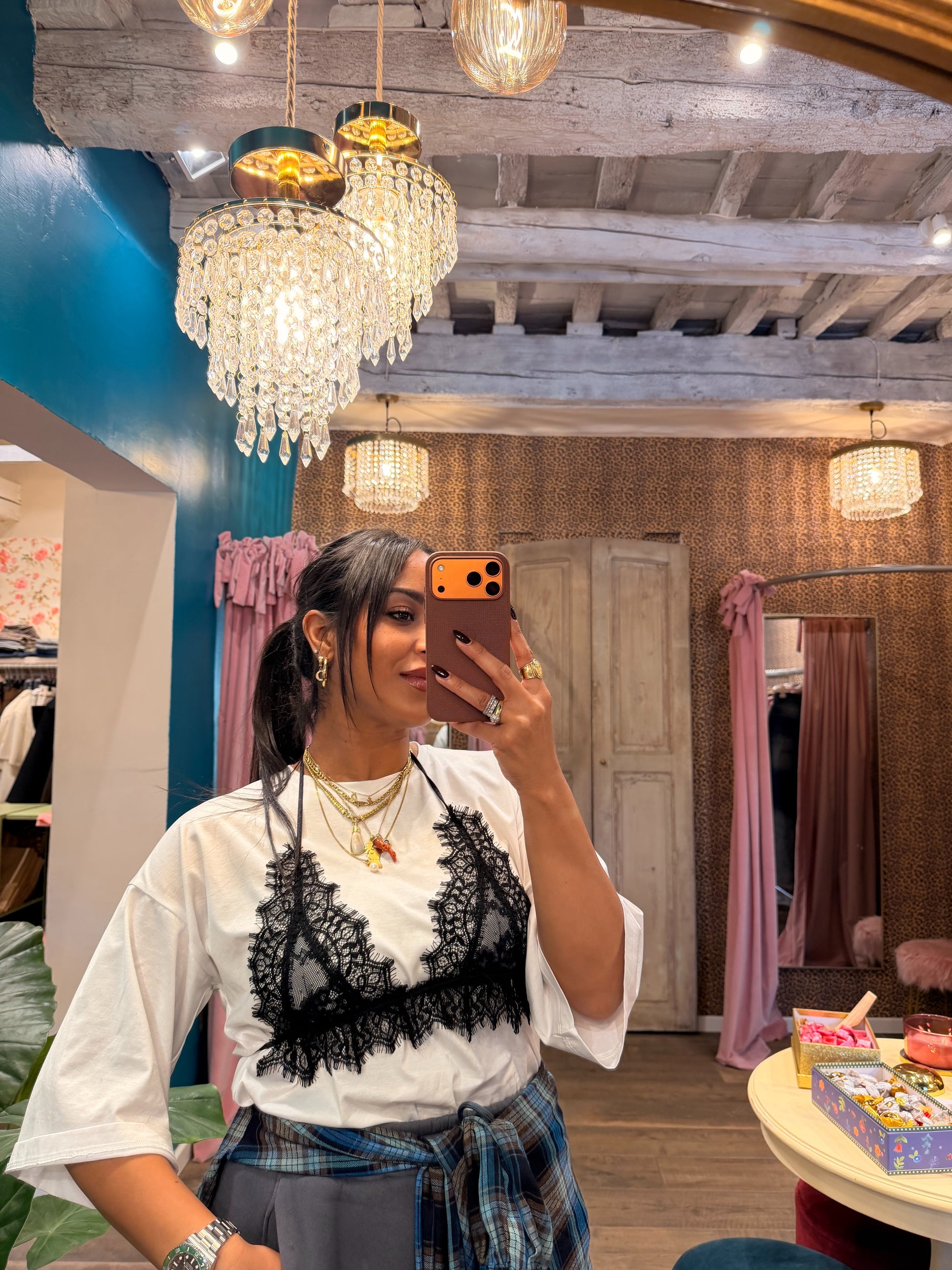 T-shirt over girocollo