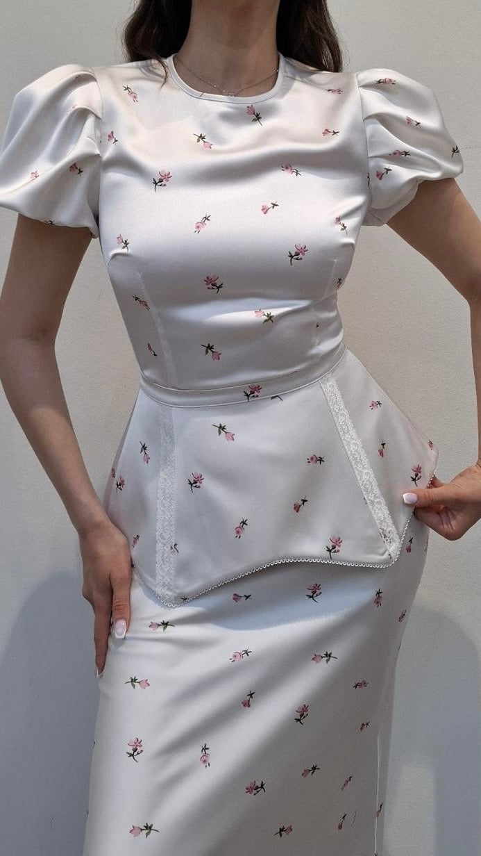 Abito Midi Satinato Micro Fiori con Corpetto Retrò