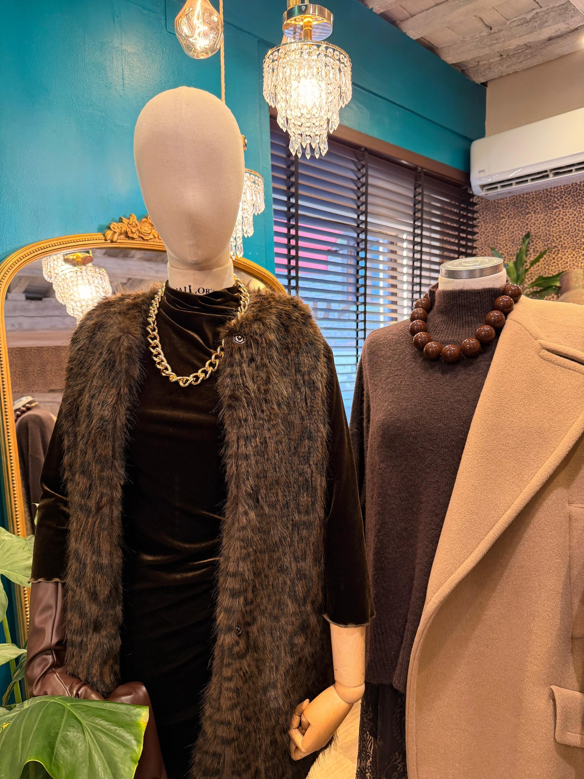 Eco-fur gilet con regular fit