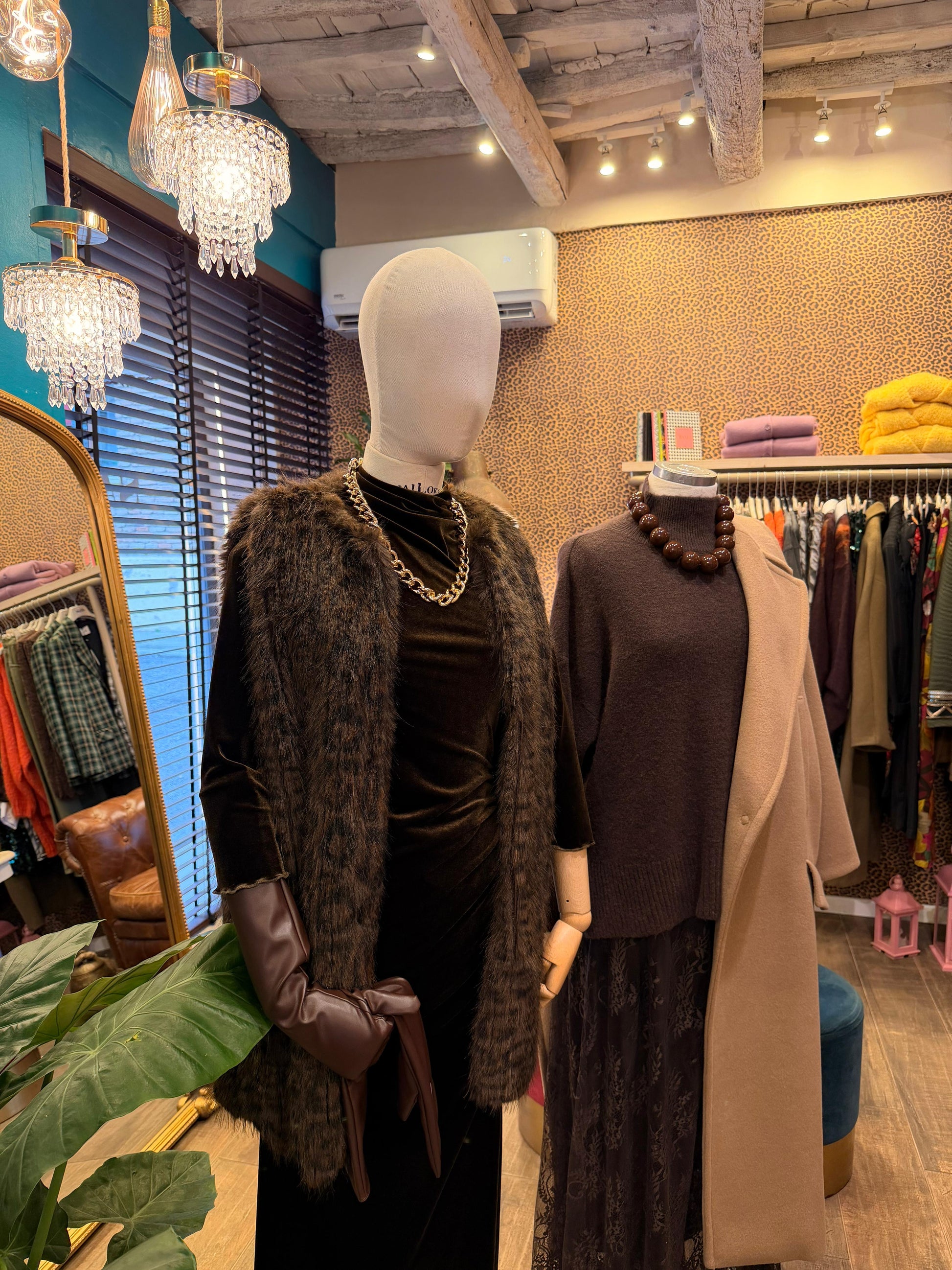 Eco-fur gilet con regular fit