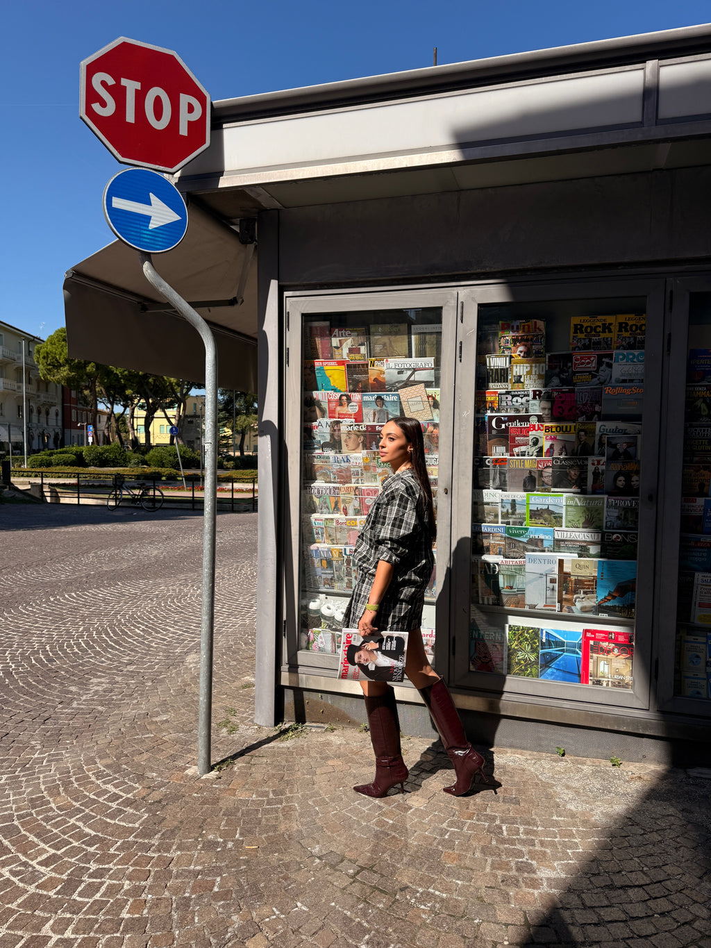 Camicia a righe con collo classico