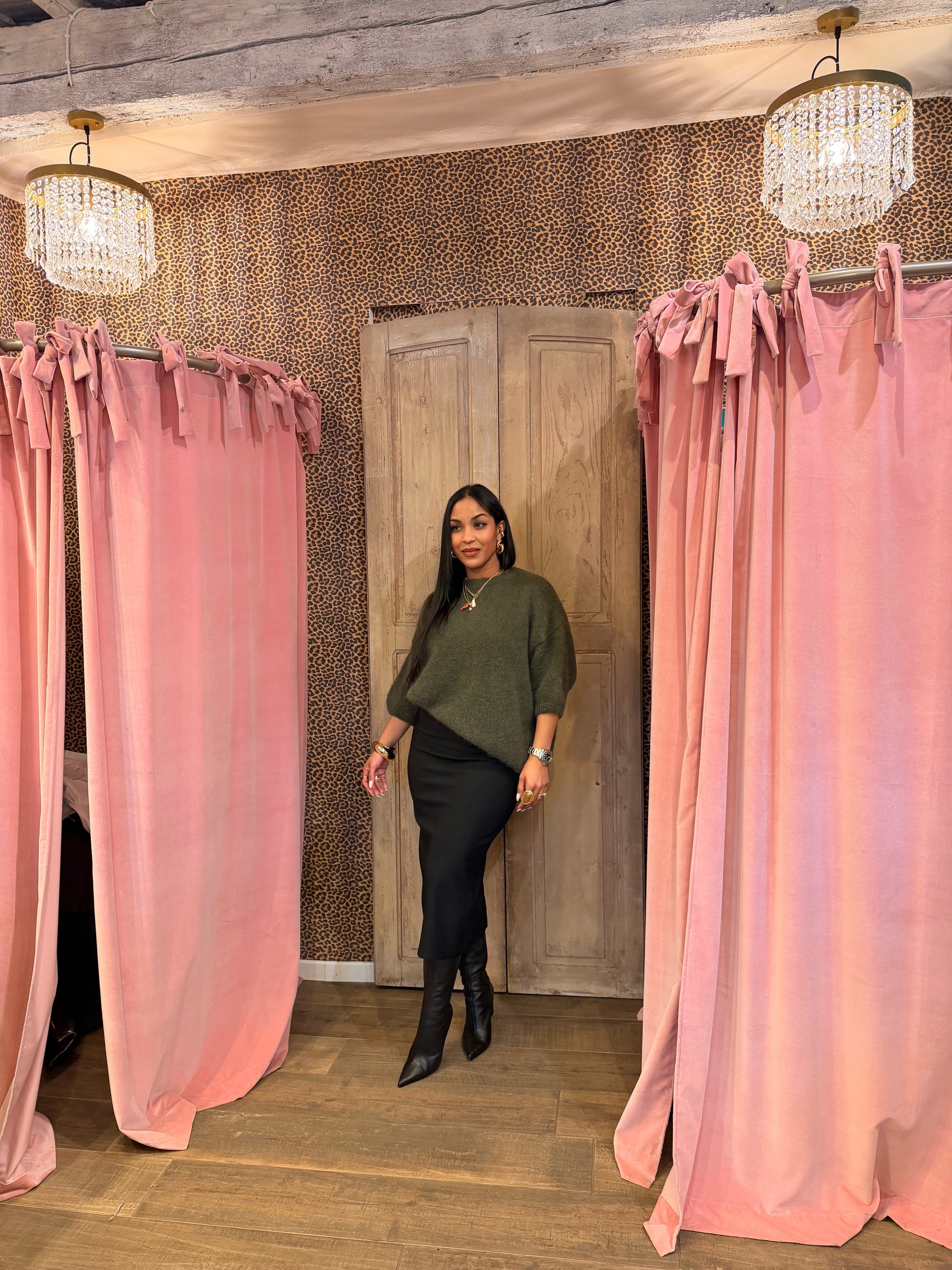 Gonna midi a tubino con spacco posteriore