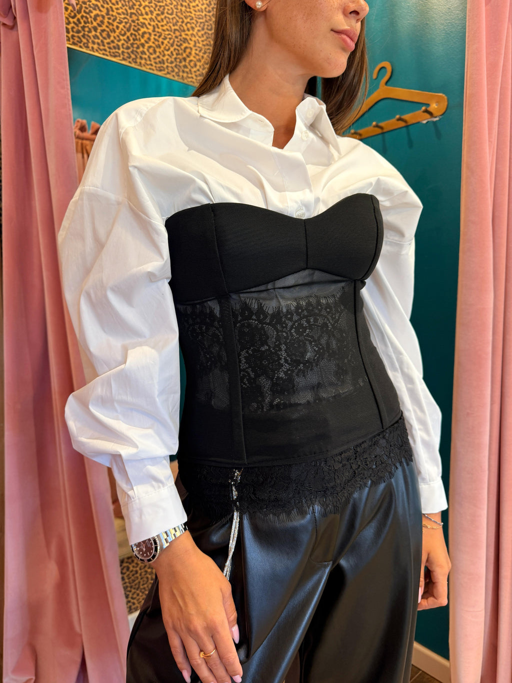 Top con scollatura a cuore