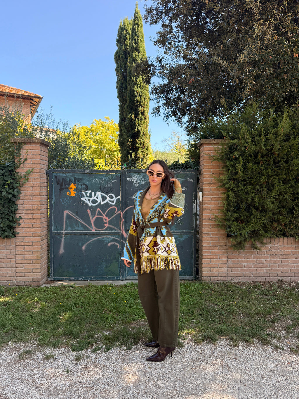 Pantaloni ampi a vita alta