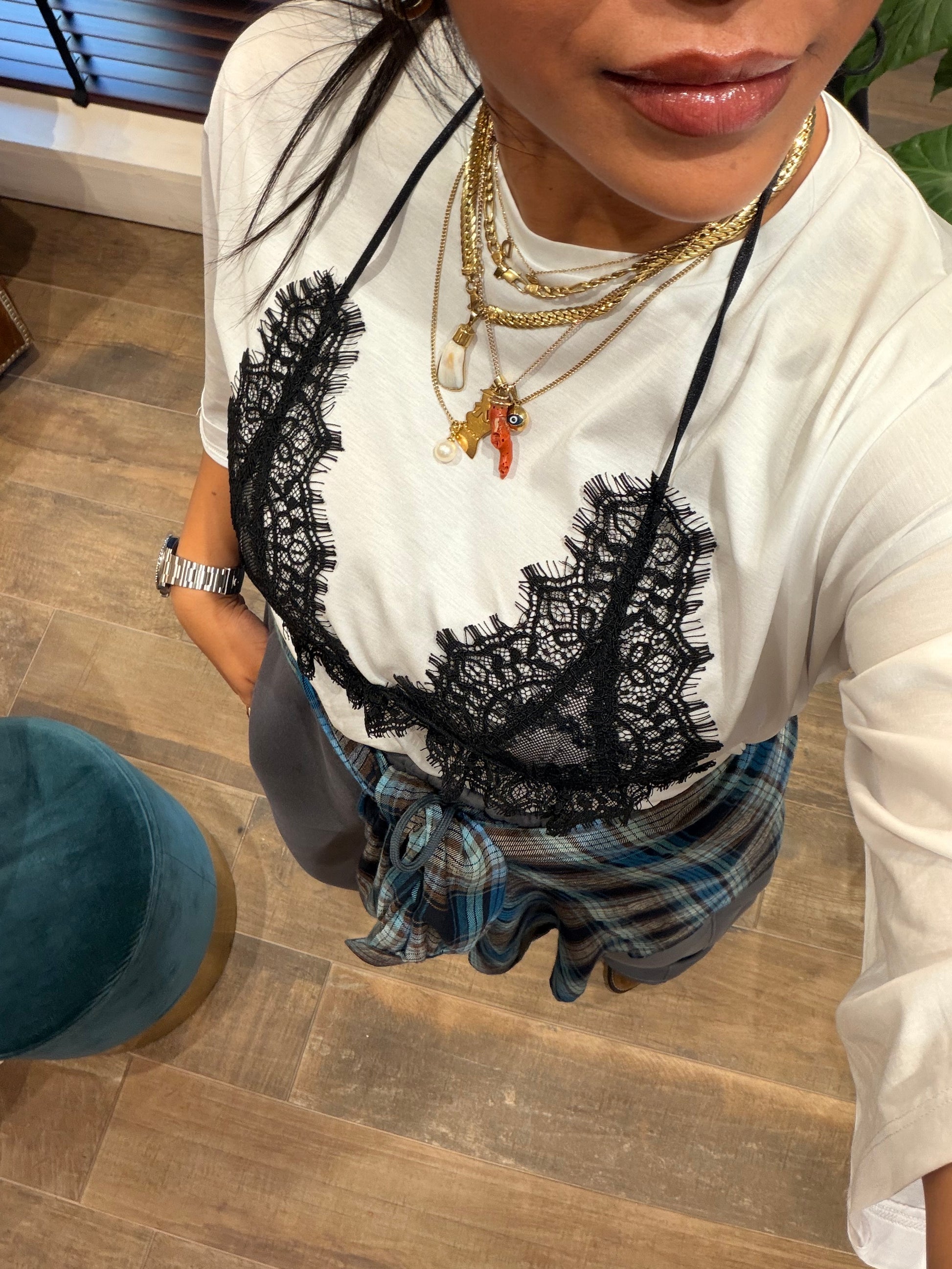 T-shirt over girocollo