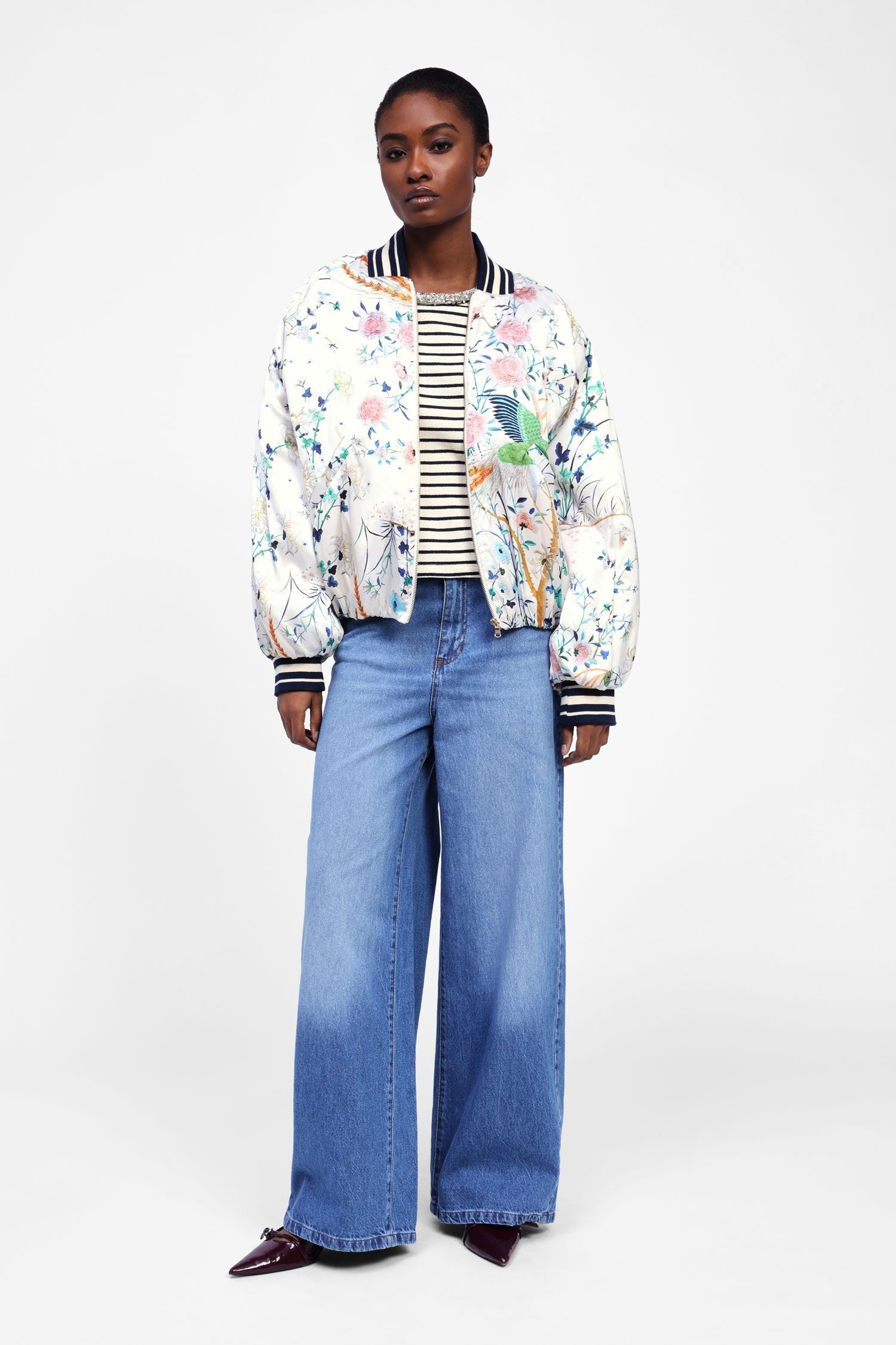 Jeans a gamba larga e vita alta
