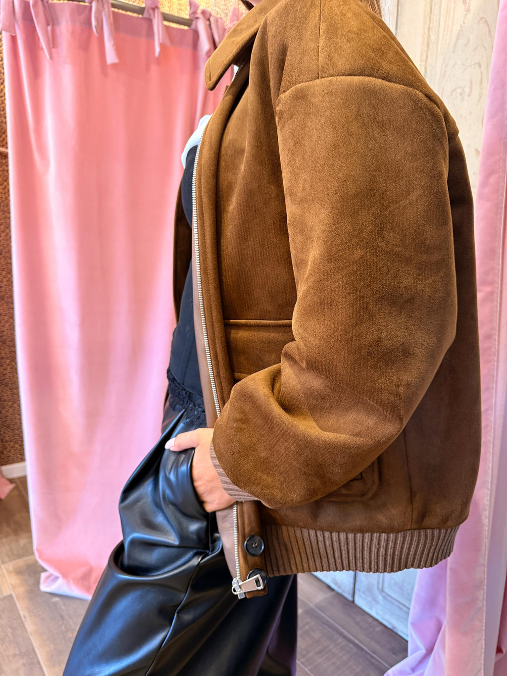 Cappotto corto con zip e grandi tasche