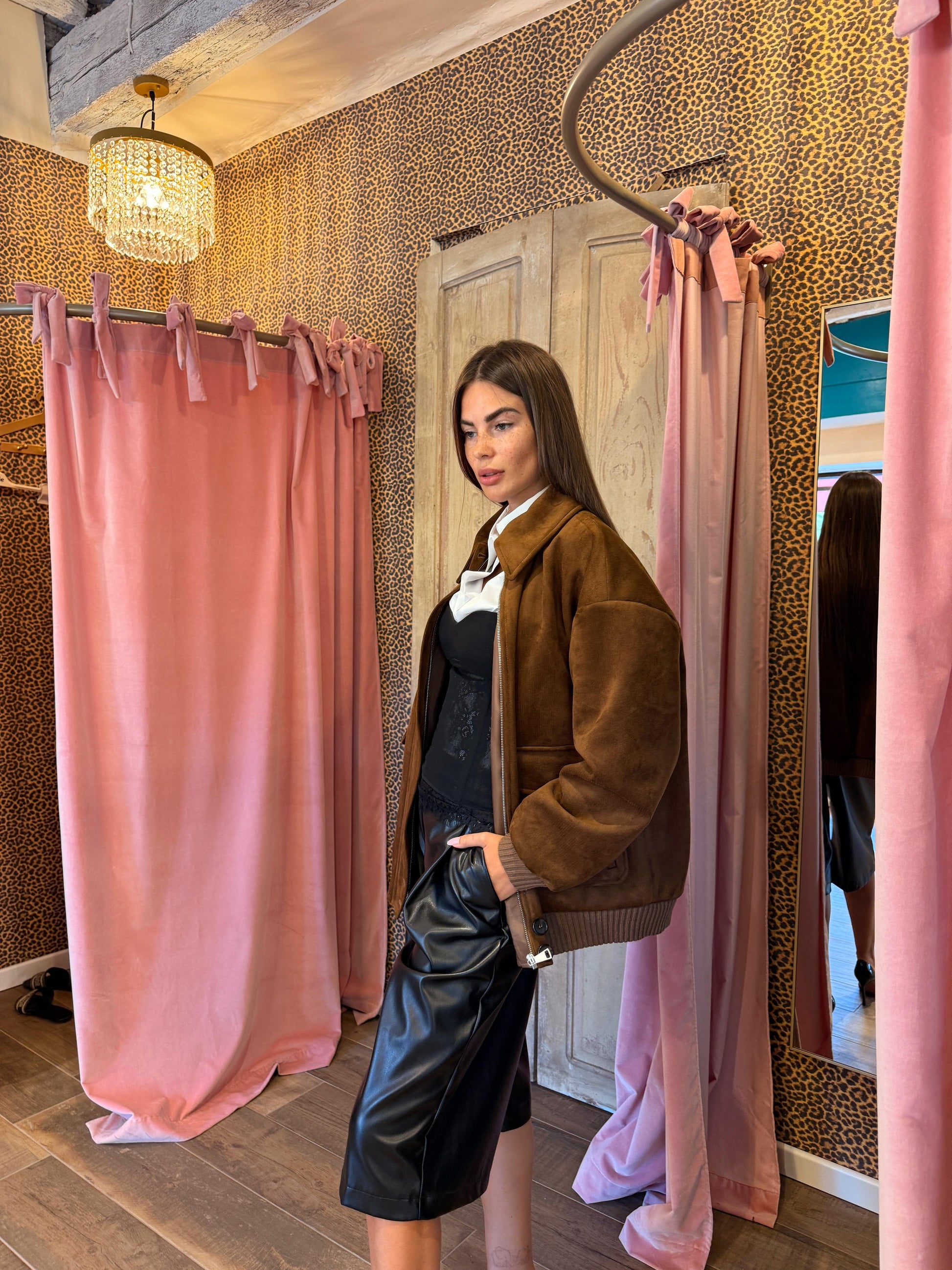 Cappotto corto con zip e grandi tasche