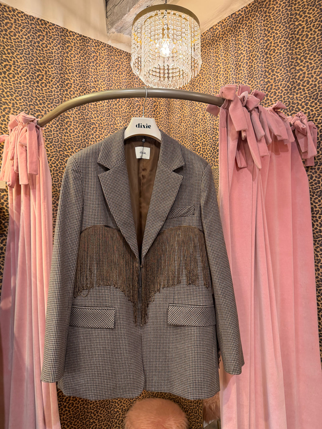 Blazer fantasia micro-check con frange decorative