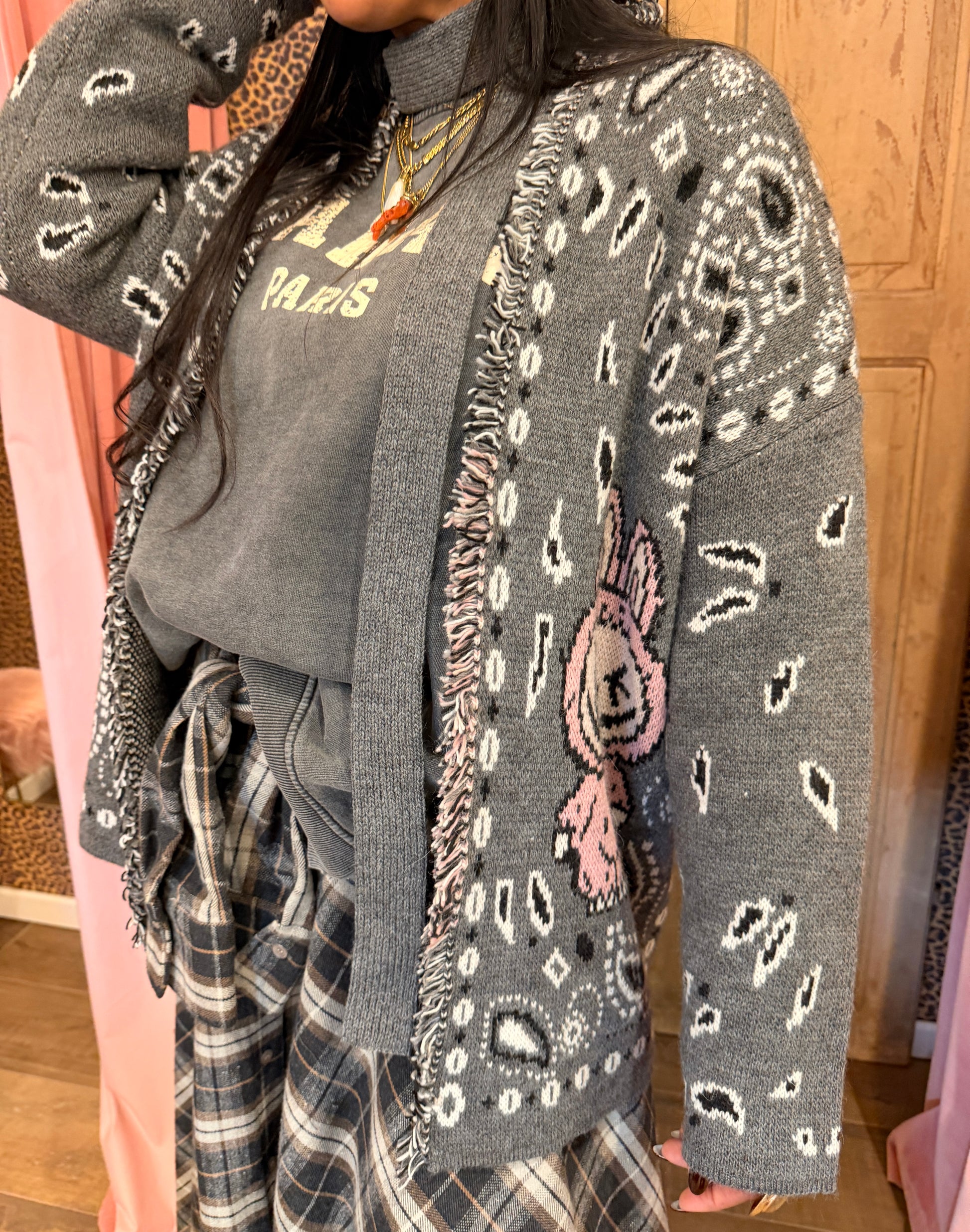 Cardigan con stampa vivace e cintura