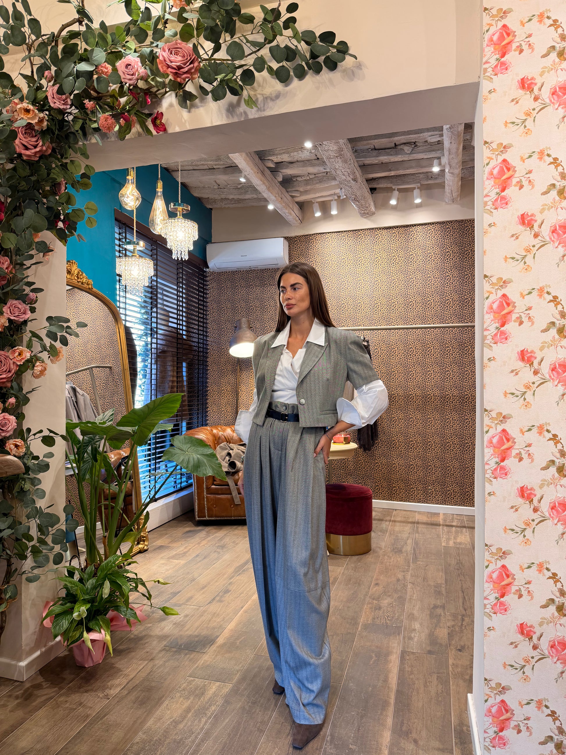 Coordinato blazer crop e pantalone balloon