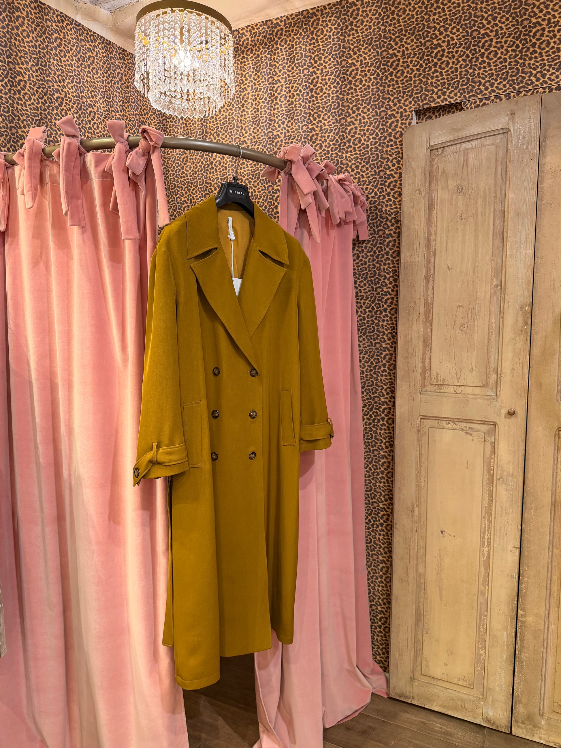 Trench coat lungo doppio petto cintura