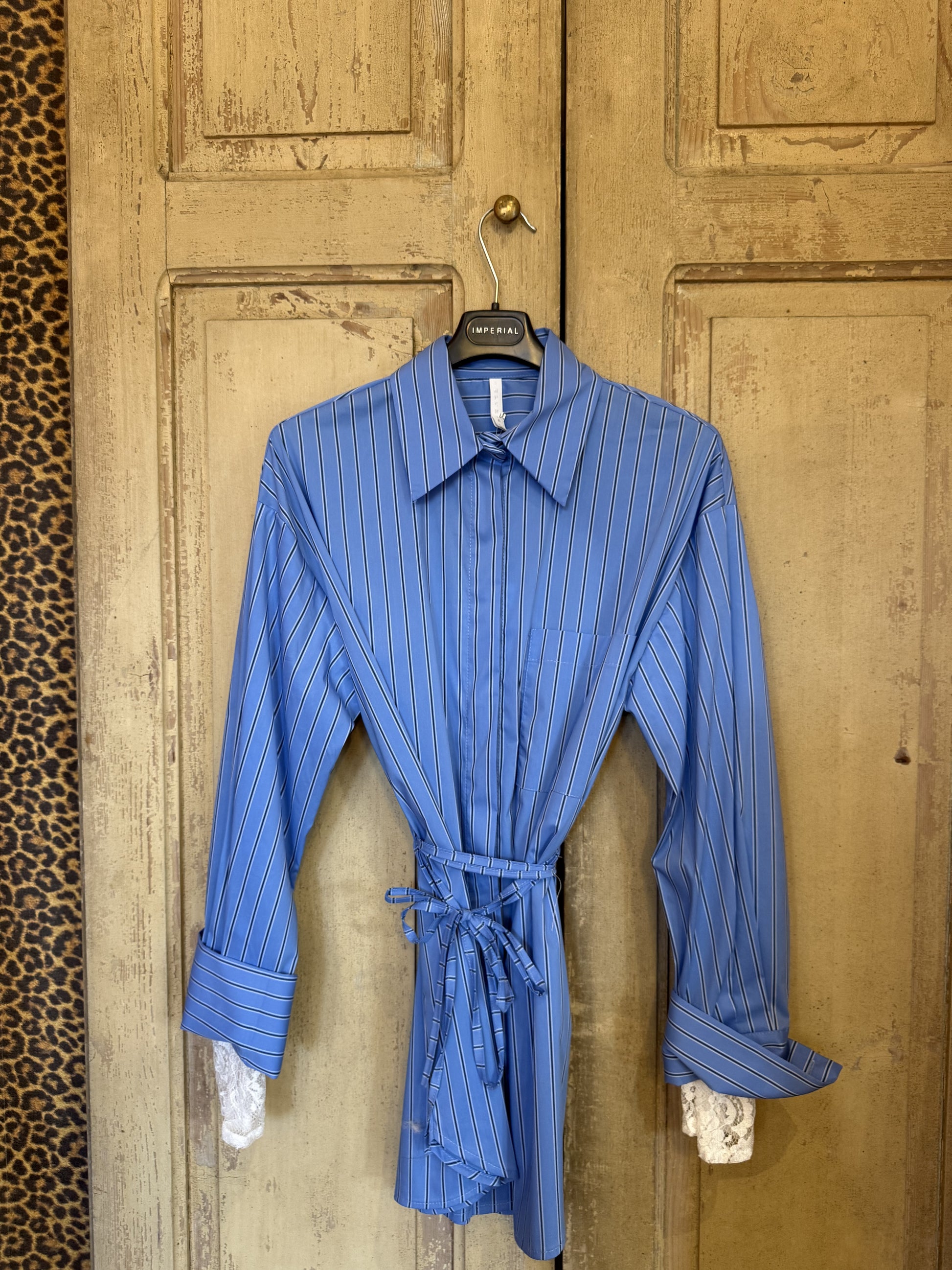 Camicia a righe con pizzo