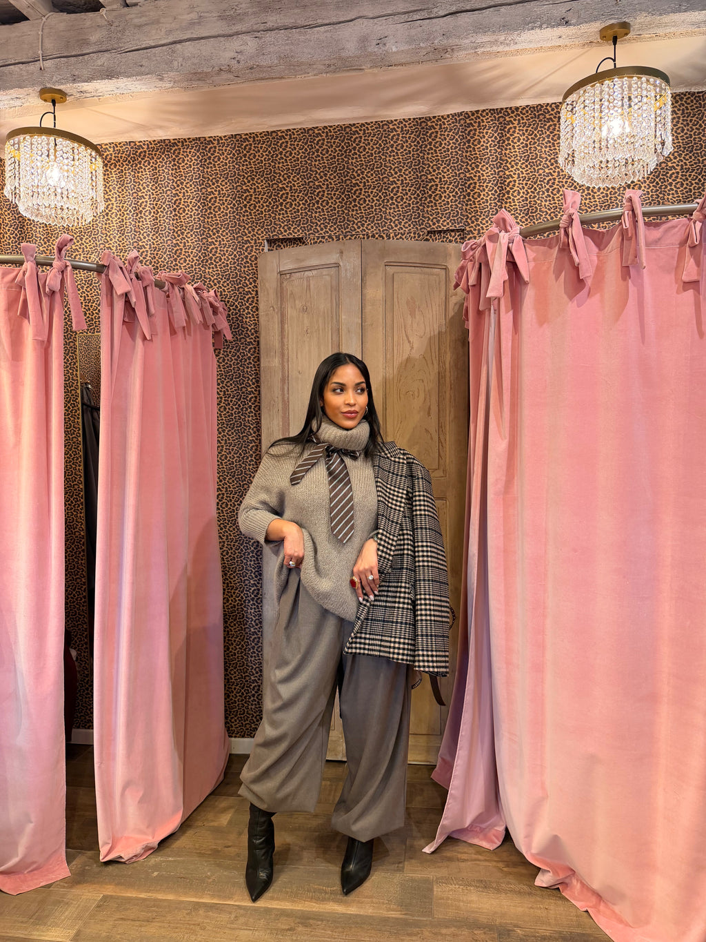 Pantaloni palazzo ampi fondo elastico