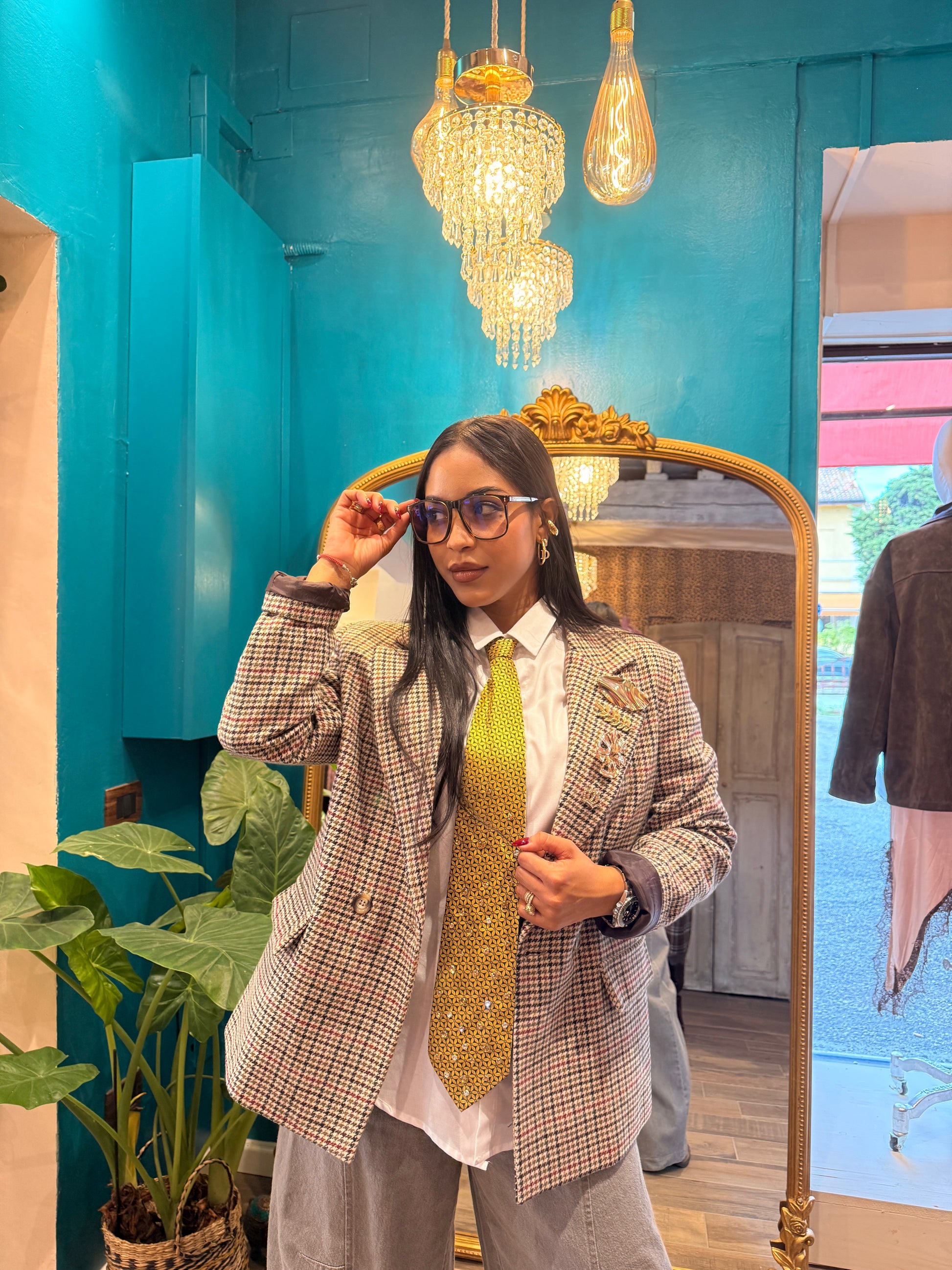 Blazer con applicazioni gioiello