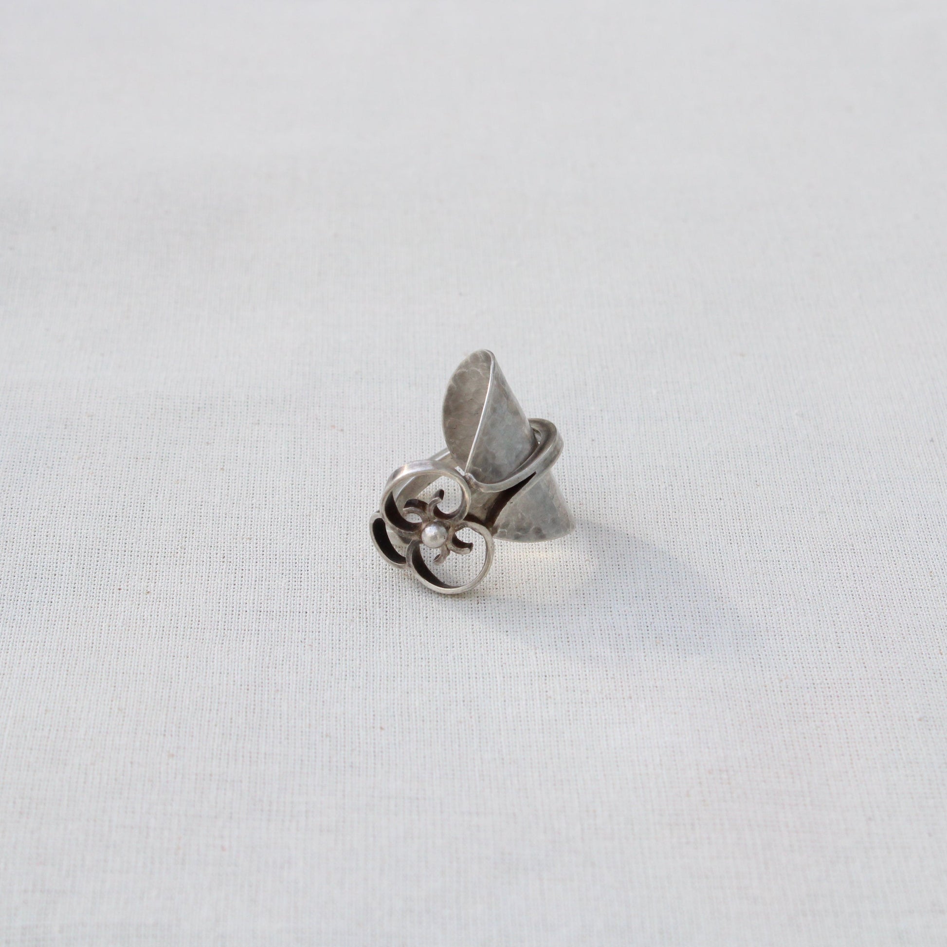 Pantalone palazzo a vita alta con pince