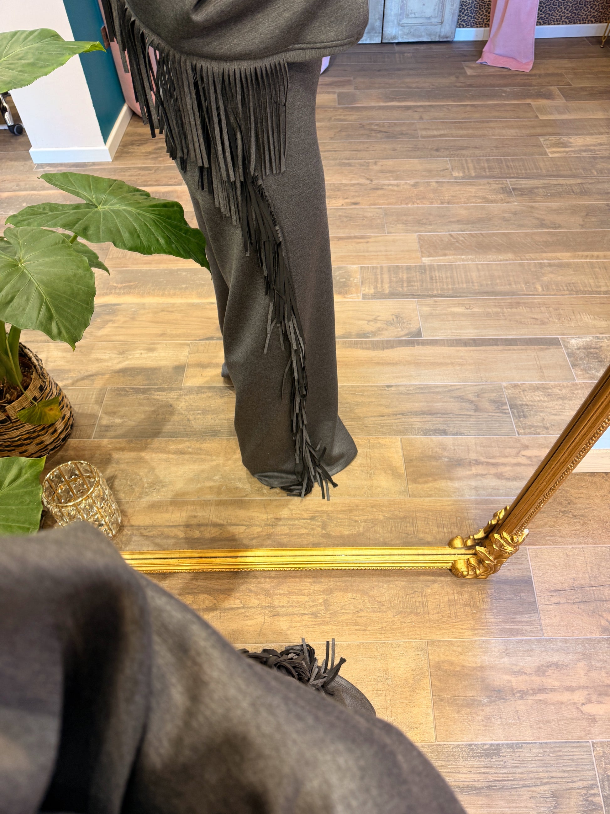 Pantalone con frange