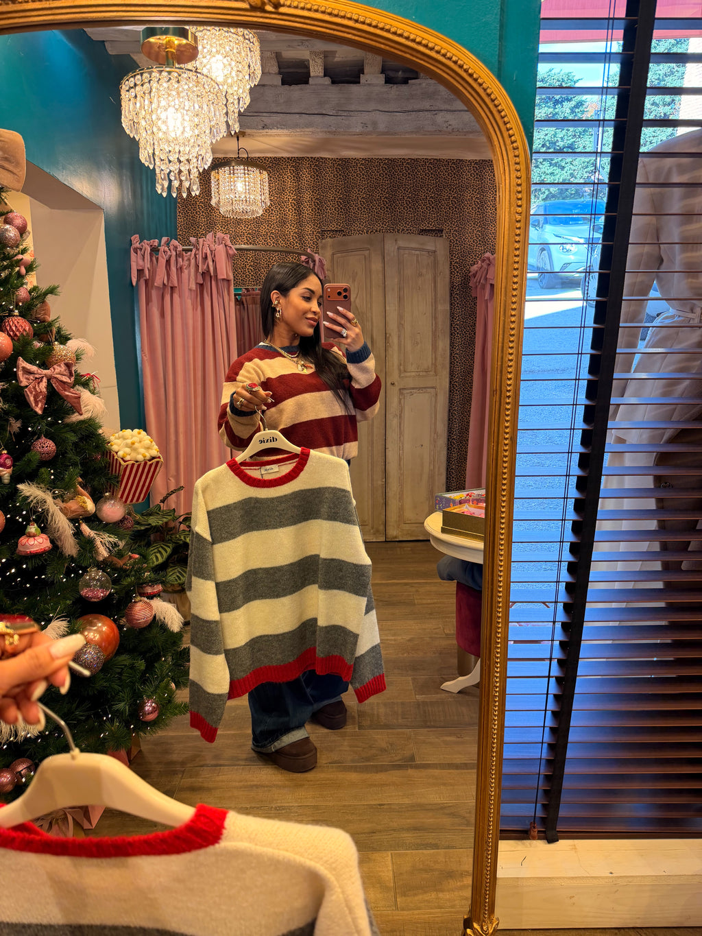 Maglione a righe girocollo