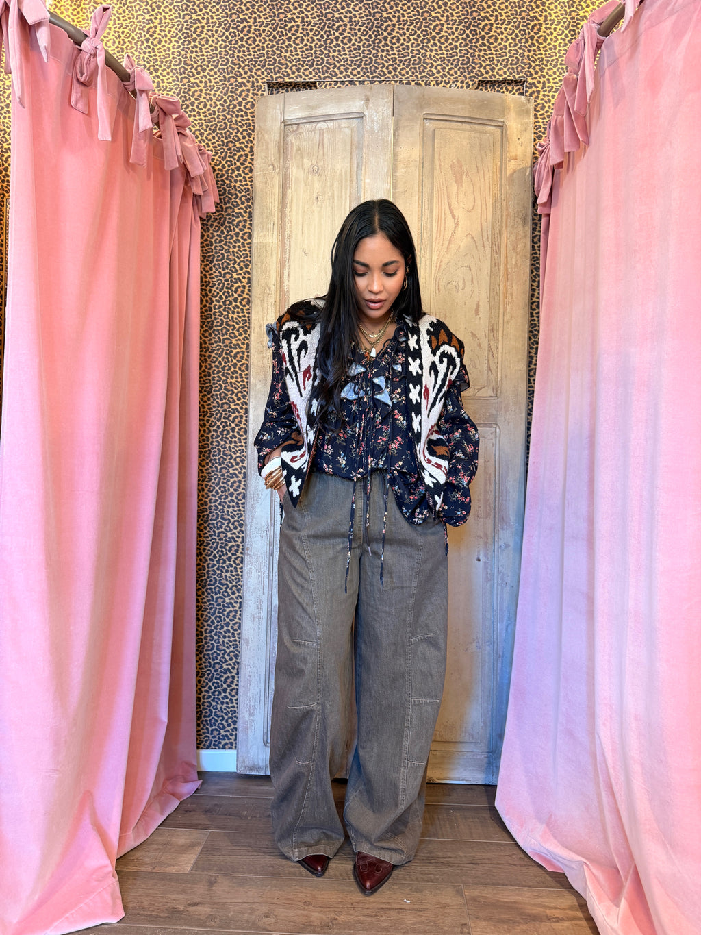 Camicia con stampa floreale e volant