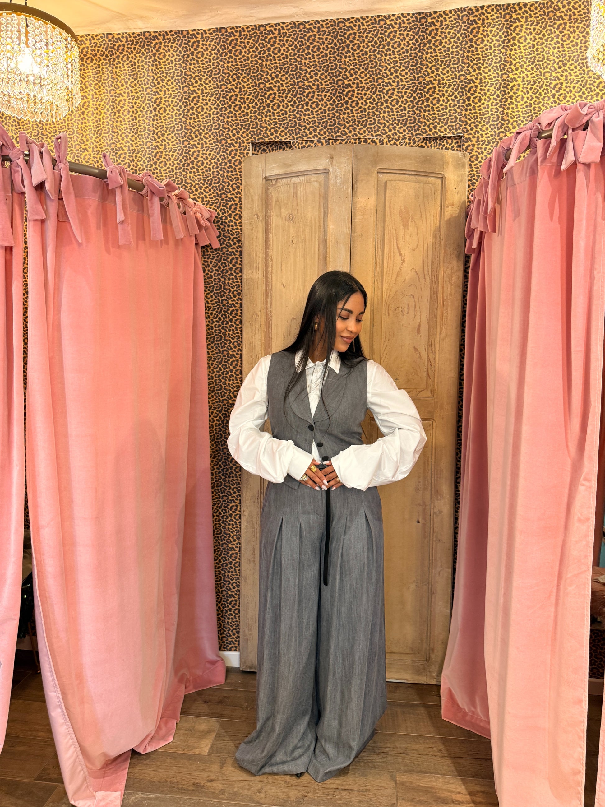 Gilet regular-fit con rever e chiusura a bottoni