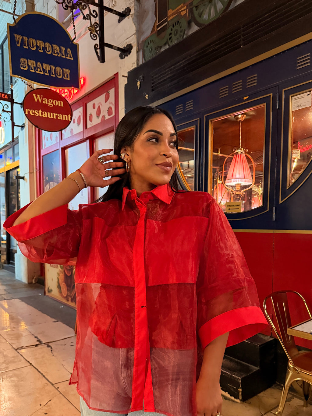 Camicia oversize trasparente con maniche a tre quarti