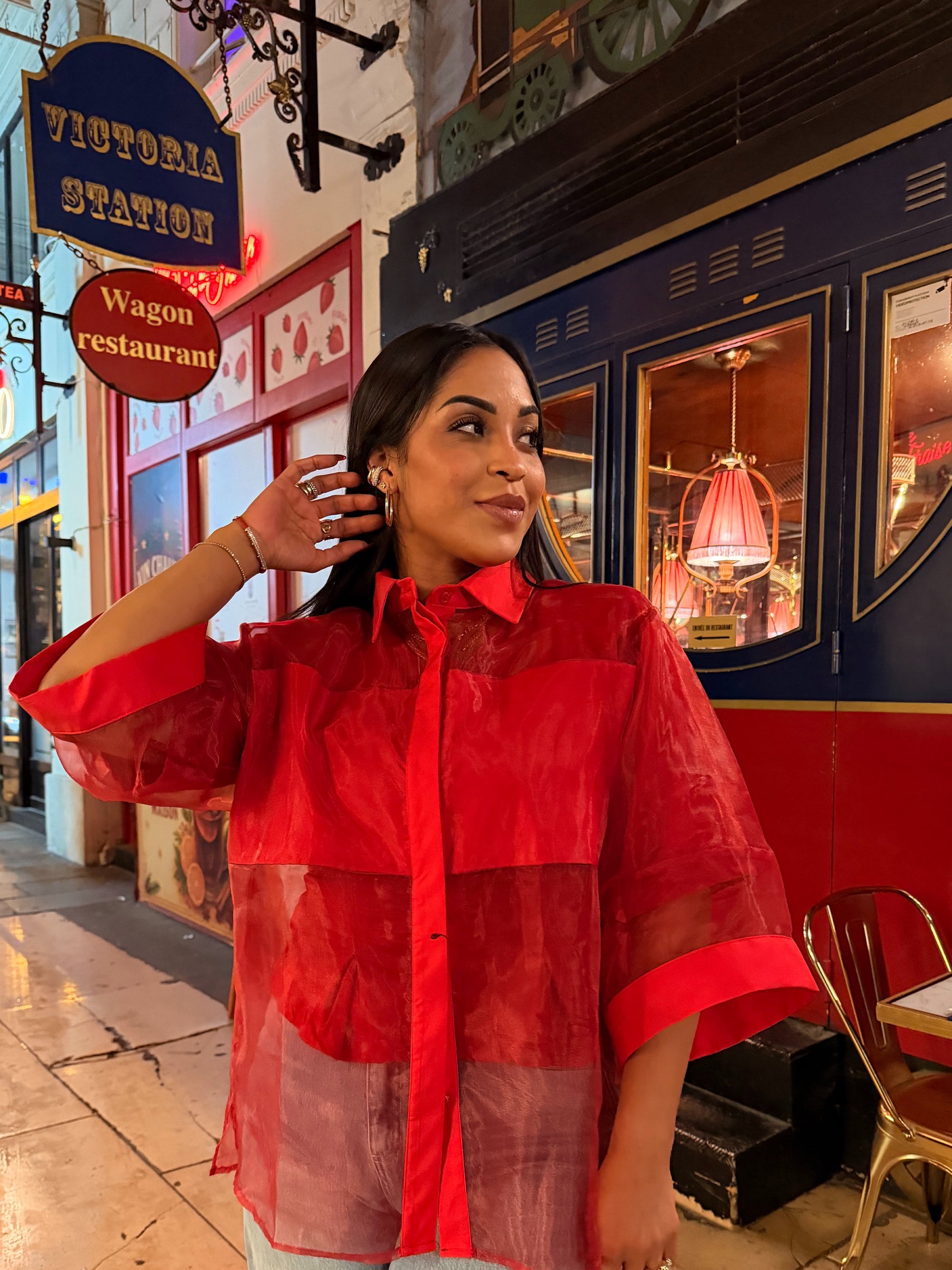 Camicia oversize trasparente con maniche a tre quarti