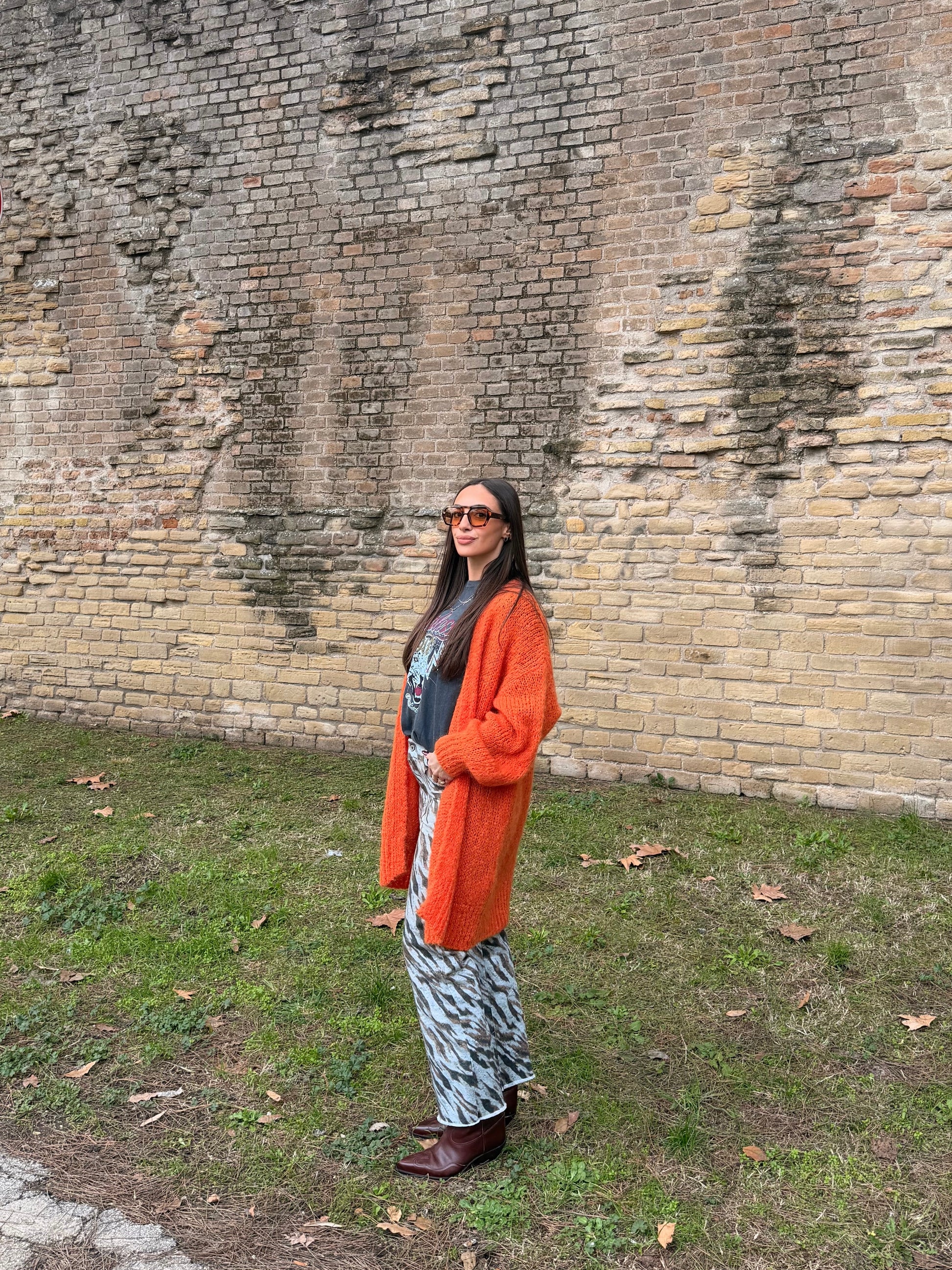 Pantaloni slim-fit fantasia animalier stampa integrale