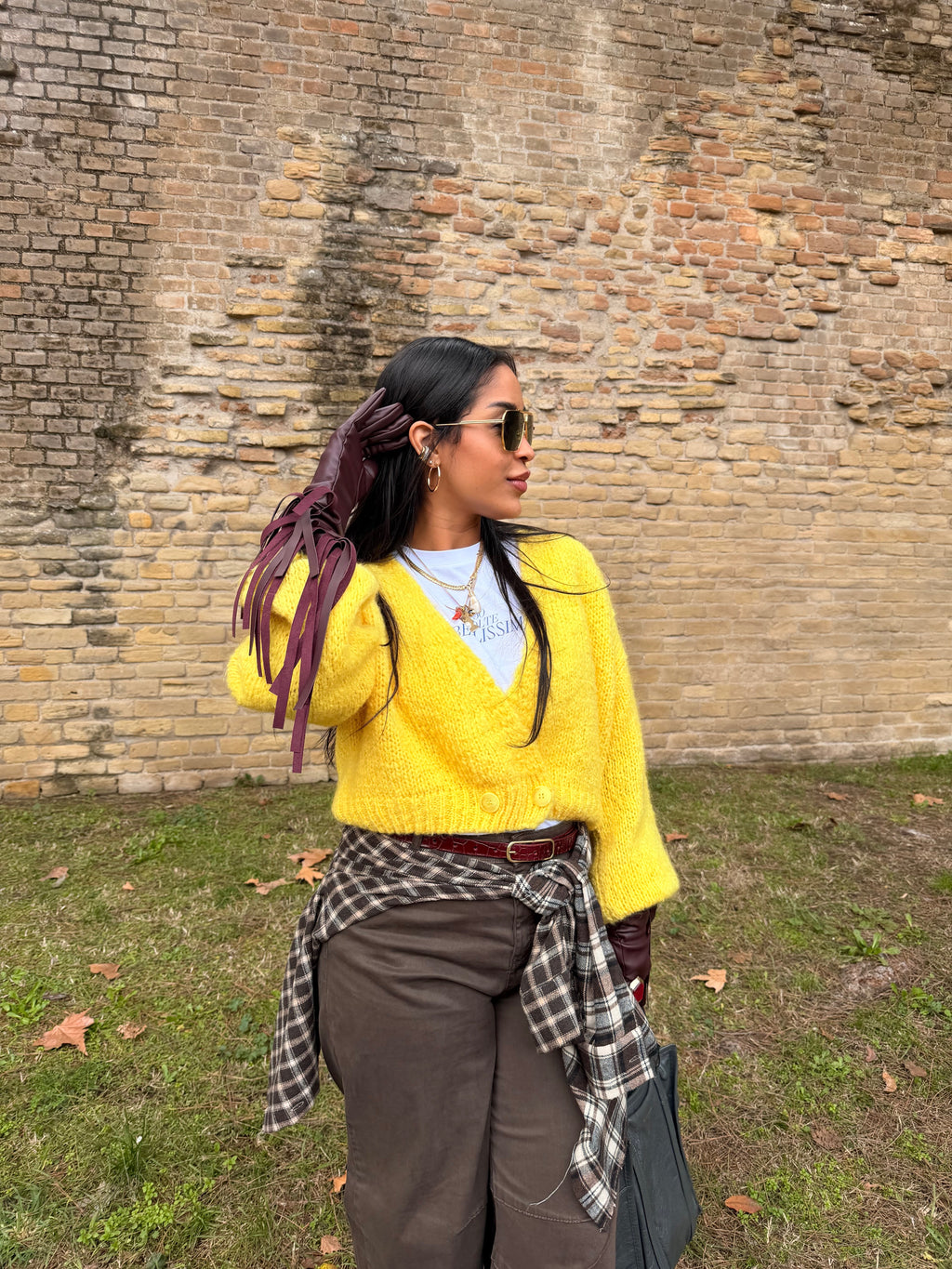 Cardigan corto con maniche ampie e bottoni