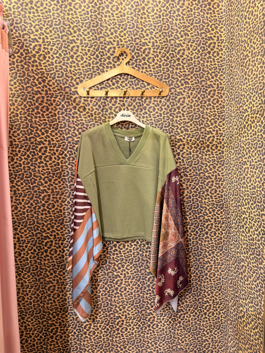 Felpa con maniche foulard