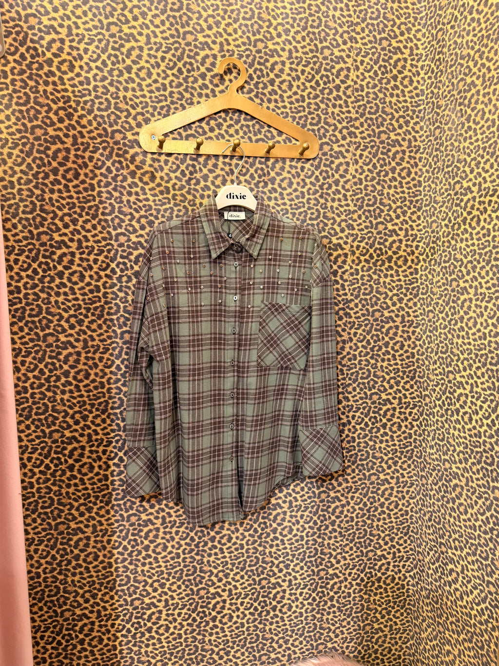 Camicia con applicazioni