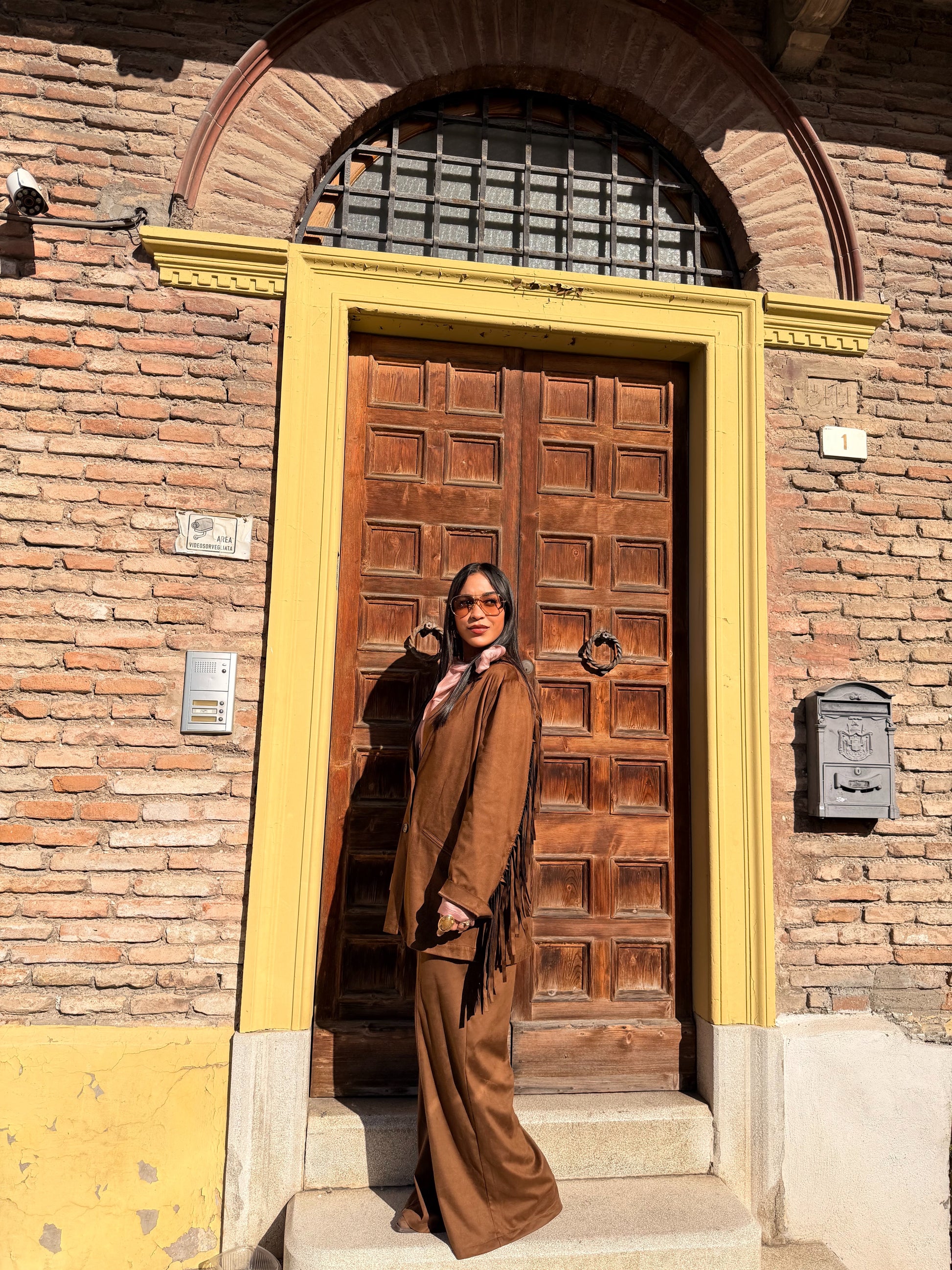 Giacca con frange oversize e tasche frontali