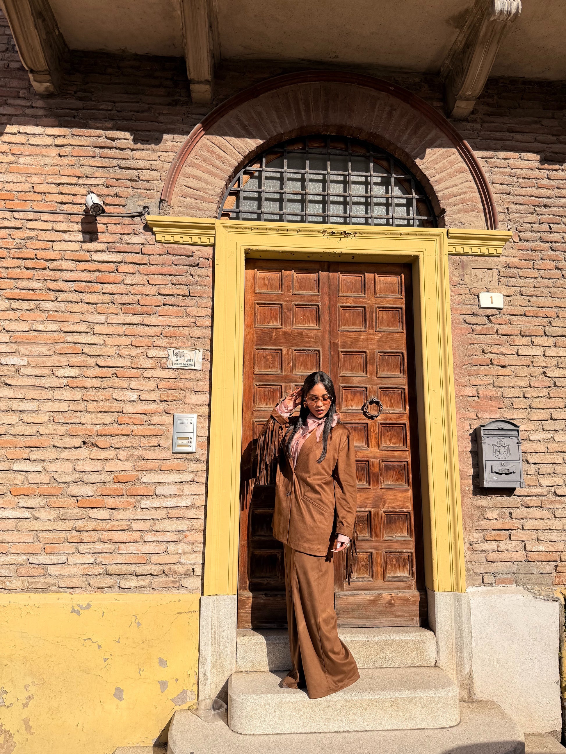 Giacca con frange oversize e tasche frontali