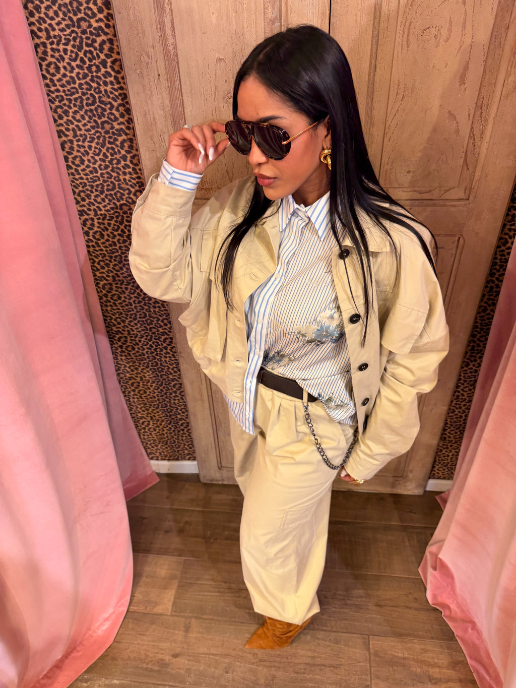 Giacca camicia corta con tasche frontali