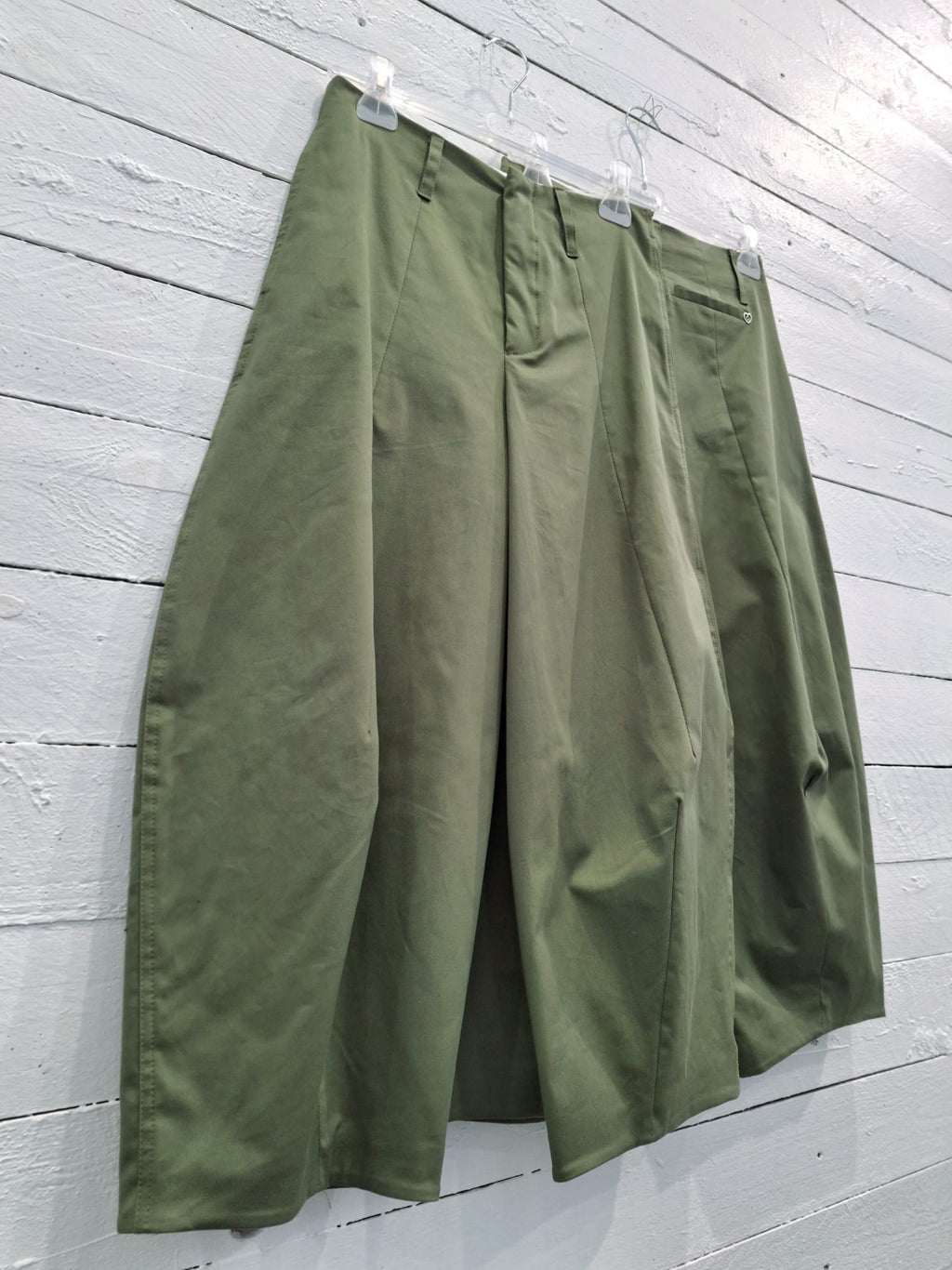 Pantalone barrel