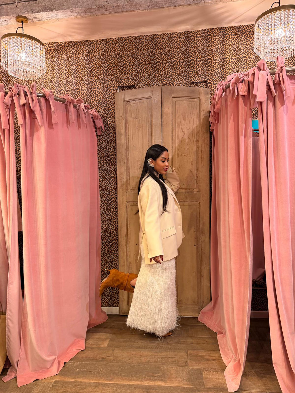 Gonna lunga con frange e vita alta